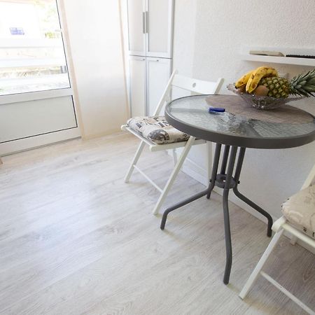Lilly Studio Apartments Zara Esterno foto