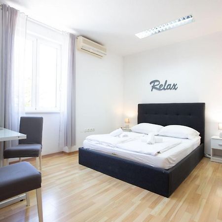 Lilly Studio Apartments Zara Esterno foto