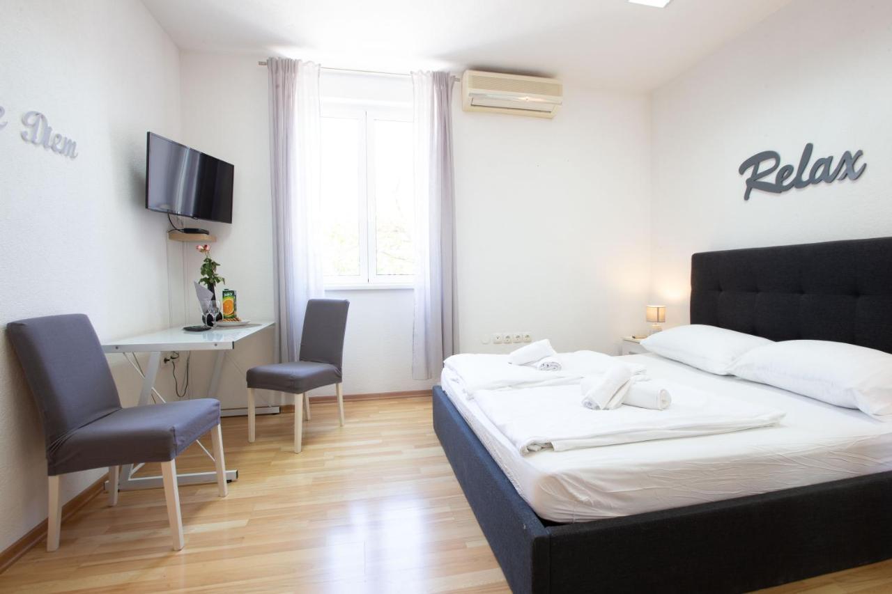 Lilly Studio Apartments Zara Esterno foto