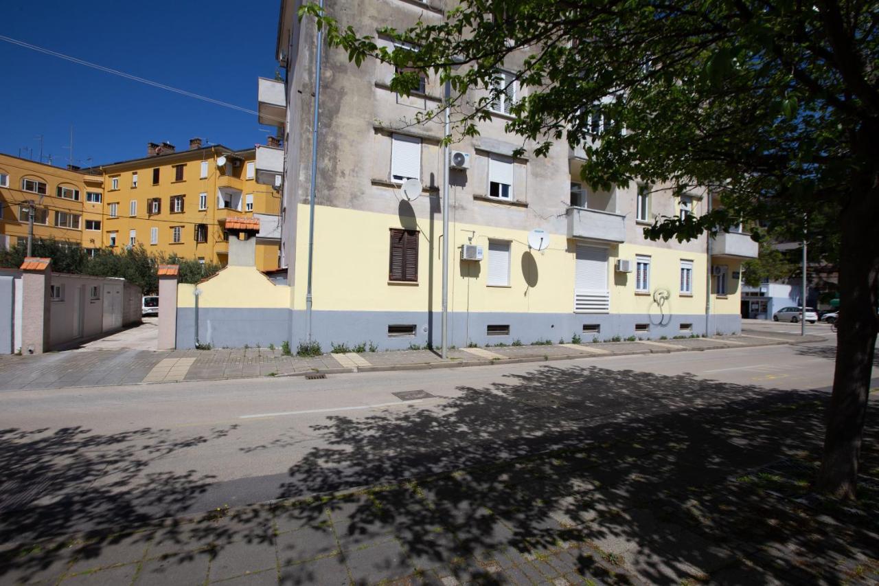 Lilly Studio Apartments Zara Esterno foto