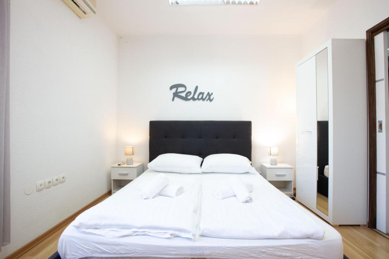 Lilly Studio Apartments Zara Esterno foto