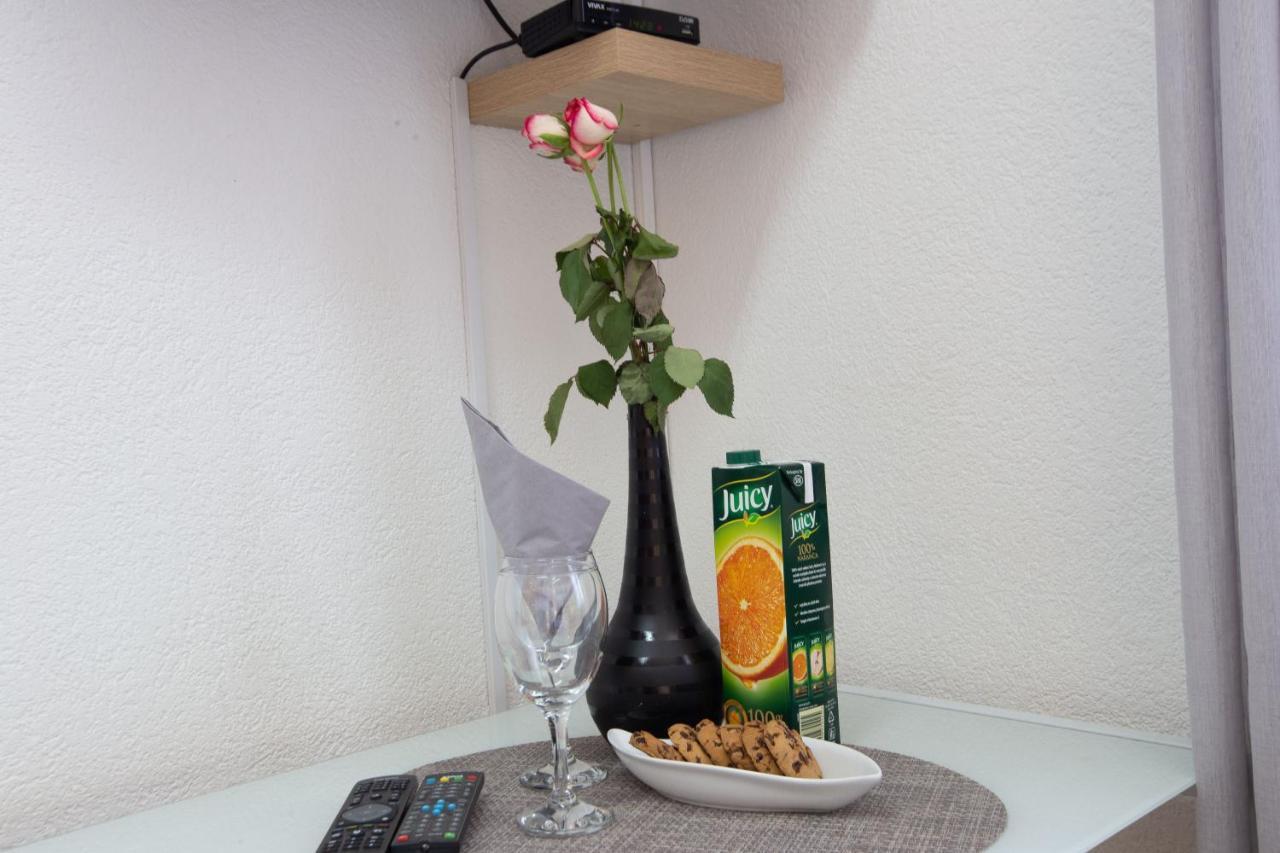 Lilly Studio Apartments Zara Esterno foto